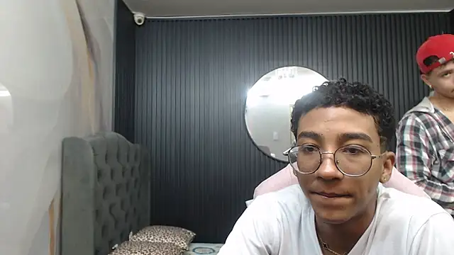 goldenjyj online show from 16, 4, 2026