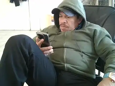 Snapshot of Oskr2024XXX chatting on 2, 2, 2025 Oskr2024XXX online show from 2, 2, 2025