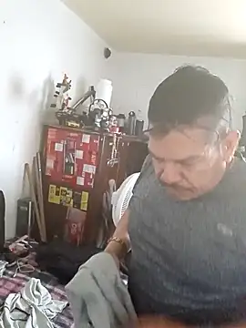 Snapshot of Oskr2024XXX chatting on 13, 2, 2025 Oskr2024XXX online show from 13, 2, 2025