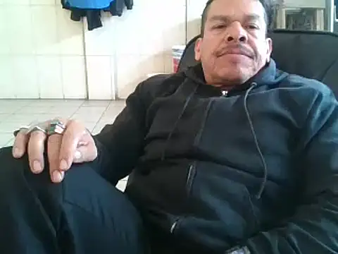 Snapshot of Oskr2024XXX chatting on 18, 2, 2025 Oskr2024XXX online show from 18, 2, 2025