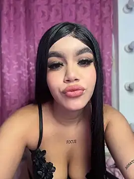 Snapshot of Tyra_malkovaa chatting on 15, 5, 2026 Tyra malkovaa online show from 15, 5, 2026