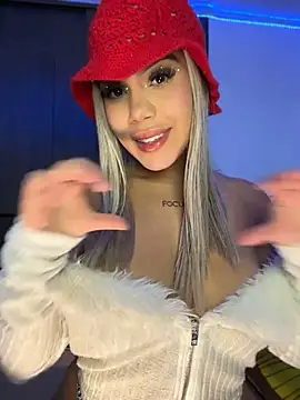 Snapshot of Tyra_malkovaa chatting on 27, 5, 2026 Tyra malkovaa online show from 27, 5, 2026