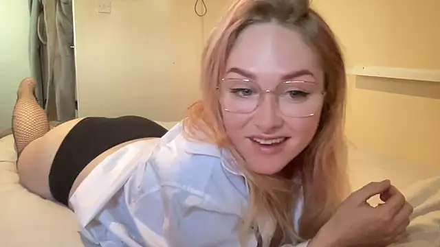 x-aural-x online show from 21, 4, 2026