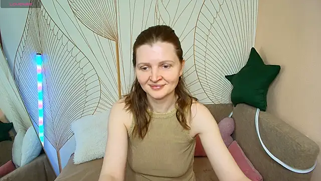 Snapshot of Liza__Evans chatting on 4, 5, 2026 Liza Evans online show from 4, 5, 2026