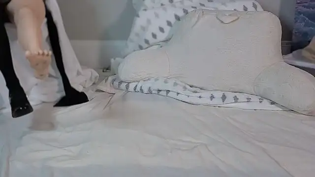 ZorynaDollHouse online show from 16, 5, 2026