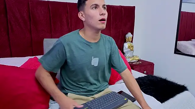 Snapshot of _Liams chatting on 15, 4, 2026 Liams online show from 15, 4, 2026