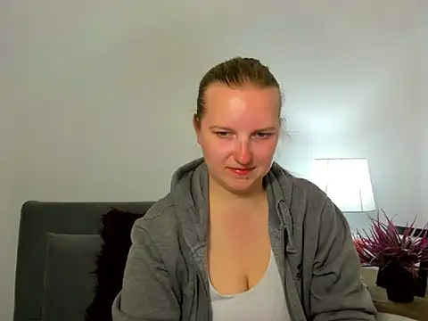 Snapshot of RoseTeacherX chatting on 27, 4, 2026 RoseTeacherX online show from 27, 4, 2026