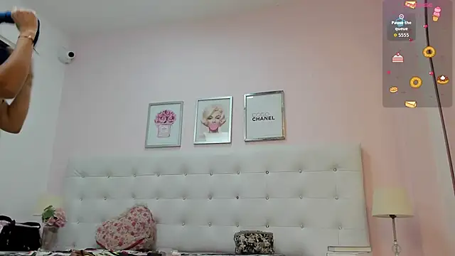 KimberlyBoonee online show from 26, 6, 2026