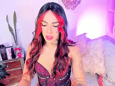 nicolebrunett online show from 18, 6, 2026