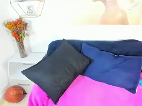 loly ebony4 online show from 16, 4, 2026