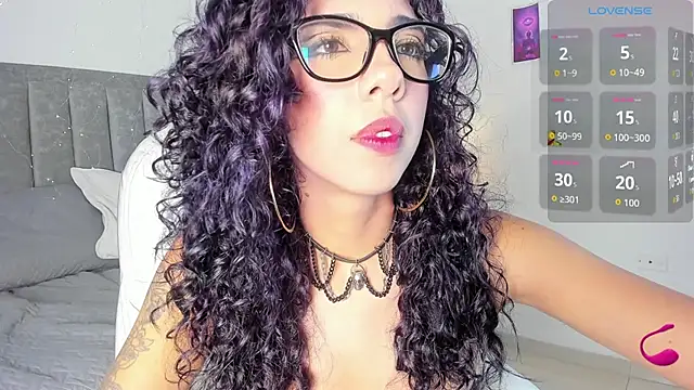 Dalia nix  online show from 4, 6, 2026