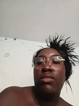Snapshot of KaleaEbony chatting on 26, 4, 2026 KaleaEbony online show from 26, 4, 2026