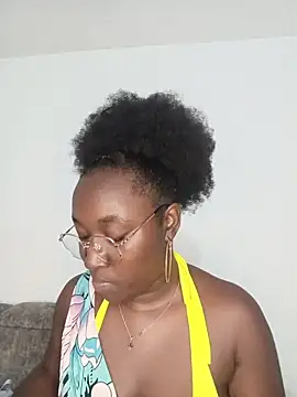 Snapshot of KaleaEbony chatting on 10, 5, 2026 KaleaEbony online show from 10, 5, 2026