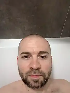 gayboyx77 online show from 16, 4, 2026