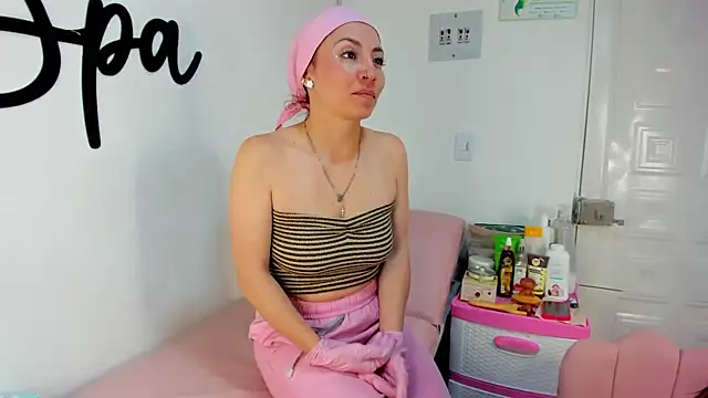 Snapshot of Sara_fun chatting on 31, 12, 2024 Sara fun online show from 31, 12, 2024