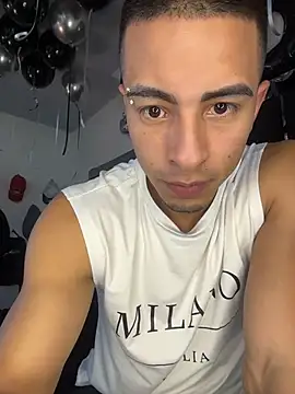 Snapshot of willclayy chatting on 15, 7, 2026 willclayy online show from 15, 7, 2026