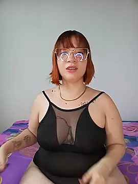 Snapshot of Curves_Nina chatting on 11, 7, 2026 Curves Nina online show from 11, 7, 2026
