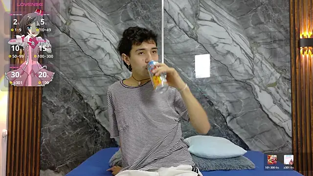Snapshot of NoahWalker__ chatting on 10, 7, 2026 NoahWalker online show from 10, 7, 2026