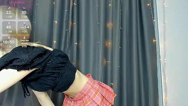 SophiaDarsly online show from 18, 4, 2026