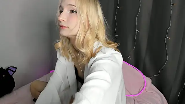 SophiaDarsly online show from 1, 5, 2026