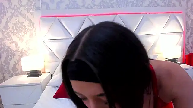 LucianaTorress online show from 5, 5, 2026