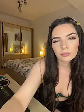 Snapshot of CandyElla_ chatting on 7, 6, 2026 CandyElla online show from 7, 6, 2026