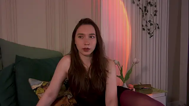 Suzaneey online show from 8, 6, 2026