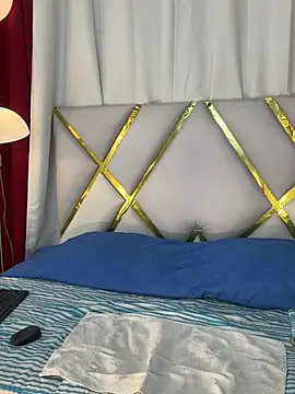 Lila-pinkky online show from 23, 4, 2026