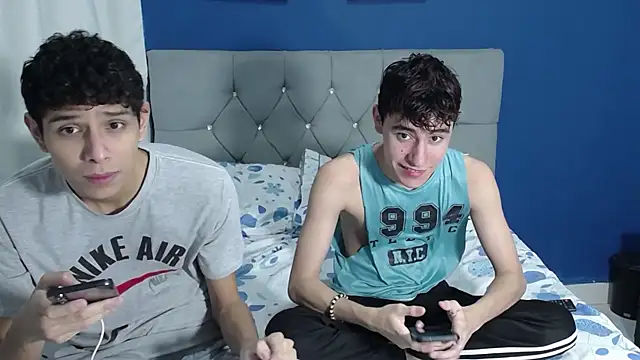 Snapshot of Thiago_And_Gael chatting on 12, 7, 2026 Thiago And Gael online show from 12, 7, 2026