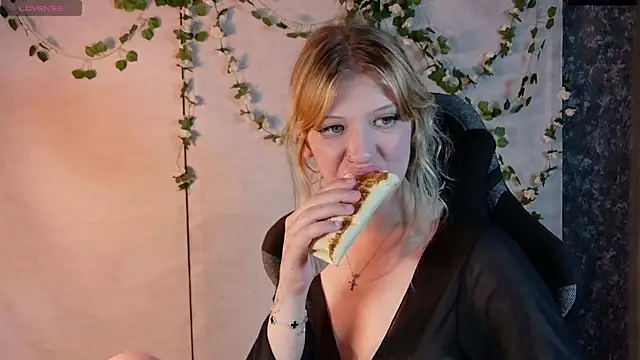 Lina Wi online show from 4, 7, 2026