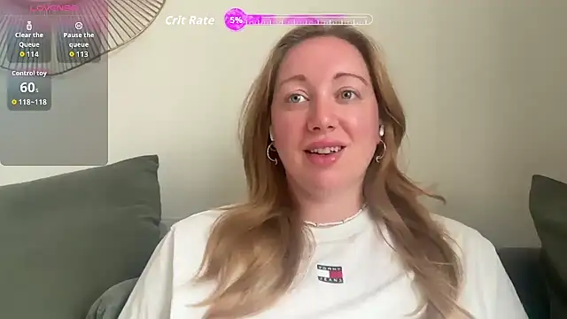 Snapshot of arielsweetieee chatting on 14, 7, 2026 arielsweetieee online show from 14, 7, 2026