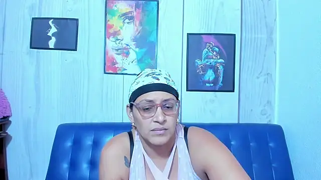 Miss Bobbiess online show from 11, 7, 2026