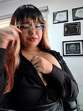 BelleVivianne online show from 30, 4, 2026