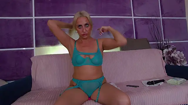 Snapshot of LacieWard chatting on 18, 7, 2026 LacieWard online show from 18, 7, 2026