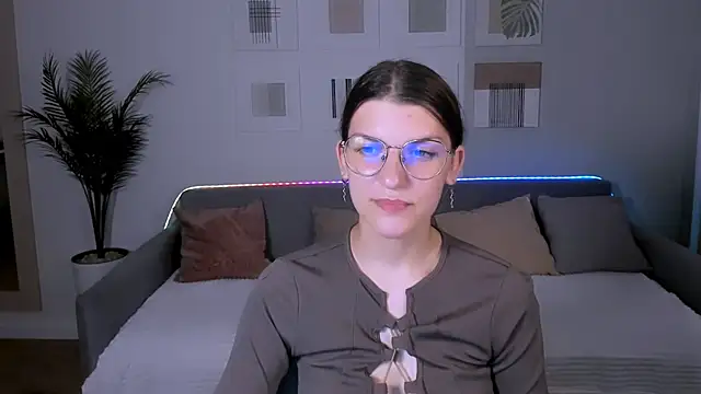 AnnaThorne online show from 16, 5, 2026