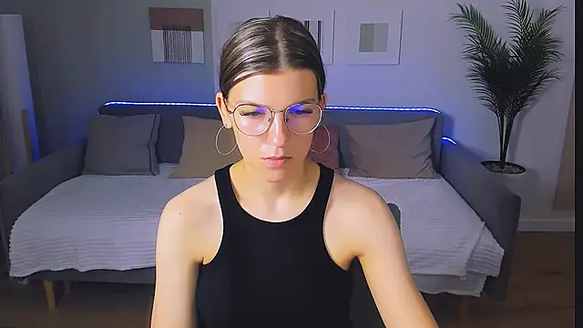 AnnaThorne online show from 26, 5, 2026