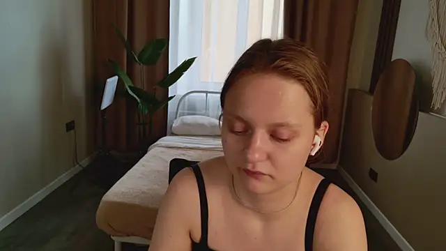 French Fry online show from 4, 6, 2026