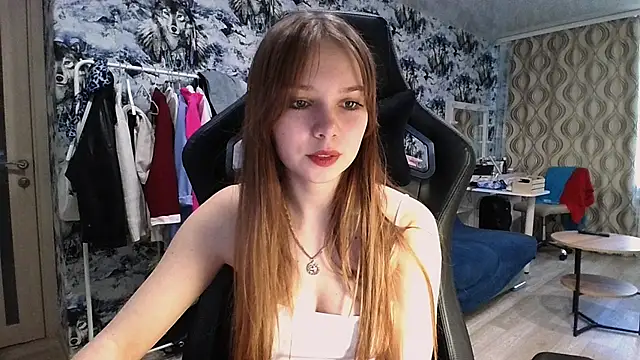Snapshot of Princess_Mira chatting on 4, 8, 2026 Princess Mira online show from 4, 8, 2026