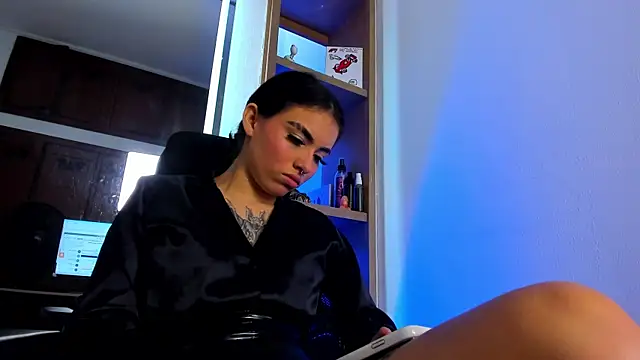 Snapshot of isabella_hv chatting on 25, 6, 2026 isabella hv online show from 25, 6, 2026