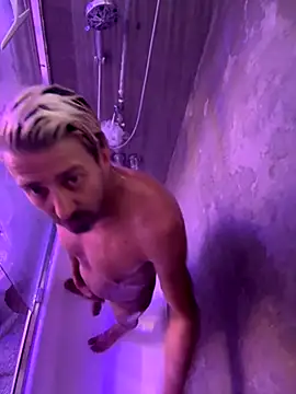 Snapshot of maxbandit chatting on 25, 9, 2025 maxbandit online show from 25, 9, 2025