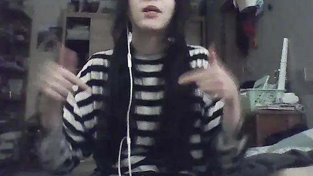 Snapshot of ChargedReign chatting on 19, 5, 2026 ChargedReign online show from 19, 5, 2026