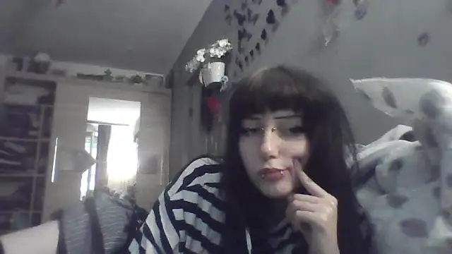 Snapshot of ChargedReign chatting on 25, 5, 2026 ChargedReign online show from 25, 5, 2026