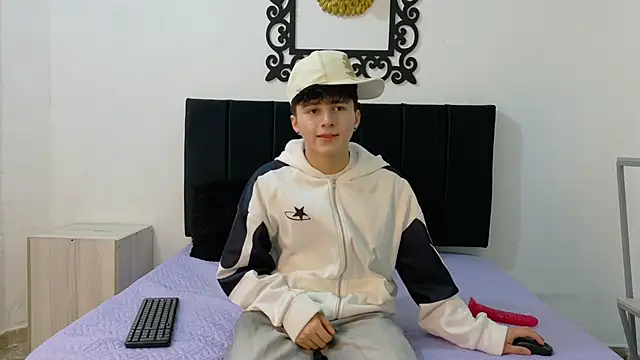 Snapshot of LunayDream chatting on 5, 6, 2026 LunayDream online show from 5, 6, 2026