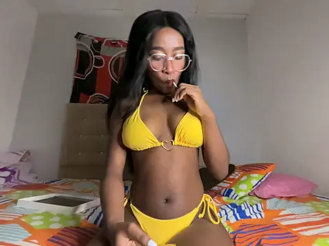 Snapshot of VenusNight_ chatting on 4, 7, 2026 VenusNight online show from 4, 7, 2026