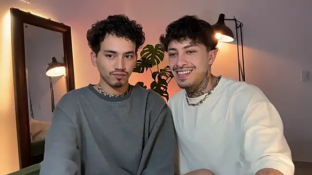 Snapshot of Noah_and_Steven chatting on 2, 5, 2026 Noah and Steven online show from 2, 5, 2026
