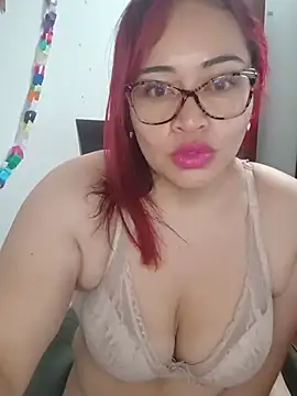 Snapshot of Amaranta-Luque chatting on 4, 7, 2026 Amaranta-Luque online show from 4, 7, 2026