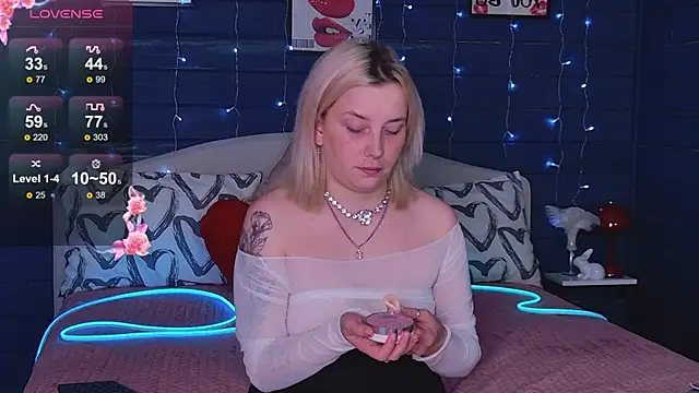 Snapshot of Crystal__Jull chatting on 14, 5, 2026 Crystal Jull online show from 14, 5, 2026