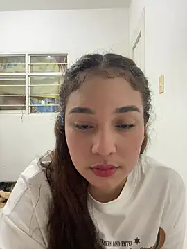 Snapshot of alana_lee23 chatting on 24, 5, 2026 alana lee23 online show from 24, 5, 2026