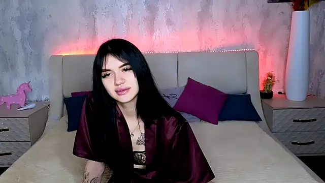 Holly Beck online show from 19, 5, 2026