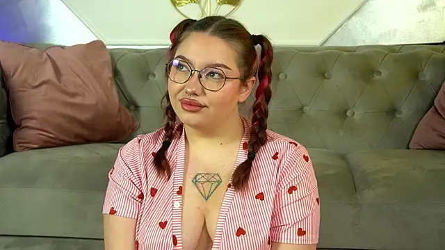 SinfullAngel online show from 6, 5, 2026